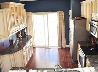 394 Bluebird Ln, Woodbury, MN 55125
