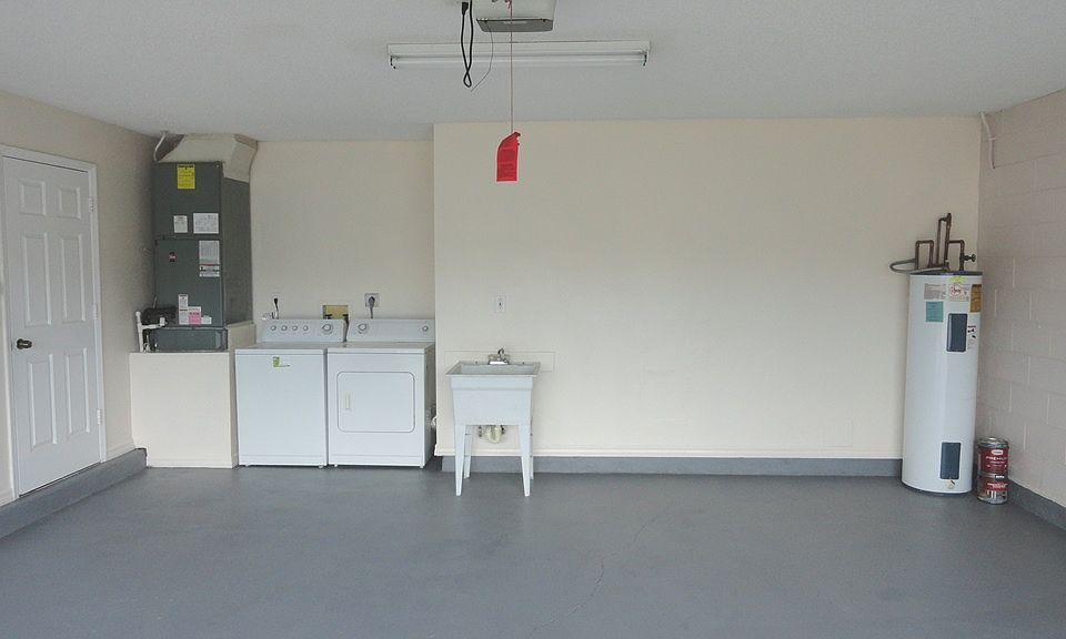 1st image of 1832 Putney Cir