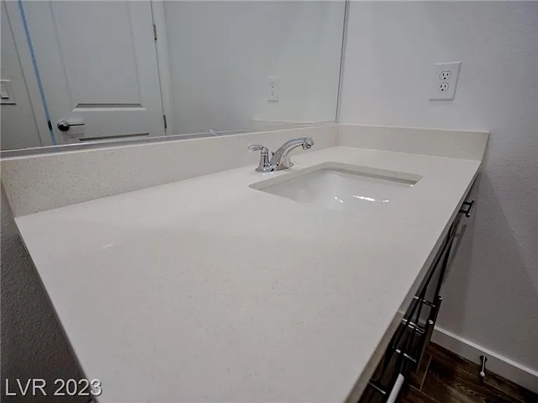 105 Brixton Ave — Photo 14