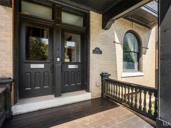3665 Russell Blvd, Saint Louis, MO 63110