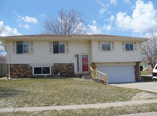 3006 S 145th St, Omaha, NE 68144