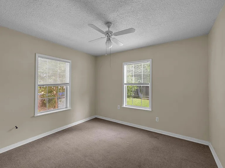 7304 Kinney St — Photo 18