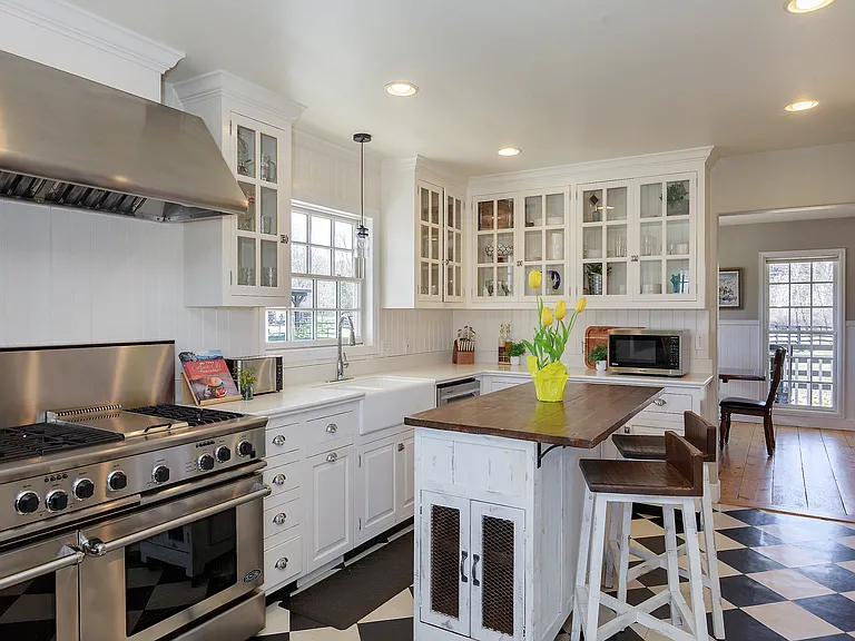 2686 Brush Creek Rd — Photo 9