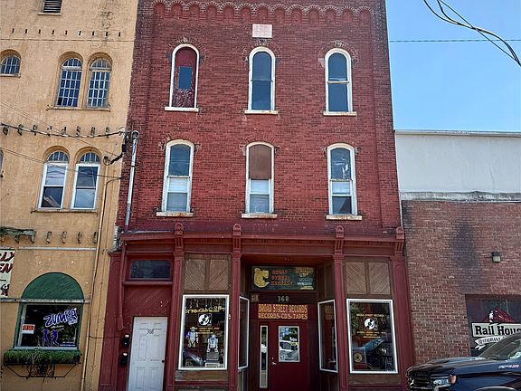 3rd image of 367 Broad St #Portfolio