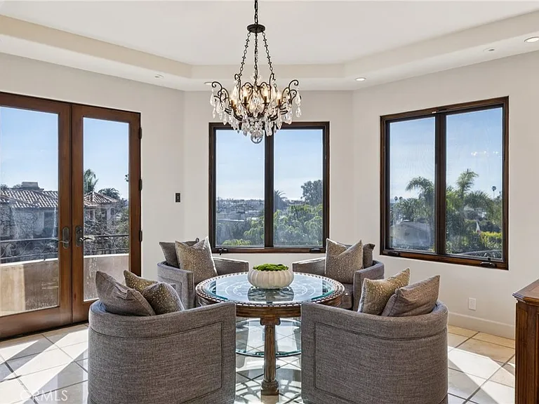 215 S Poinsettia Ave — Photo 12