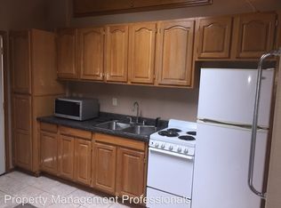 413 NW C St APT 5, Grants Pass, OR 97526