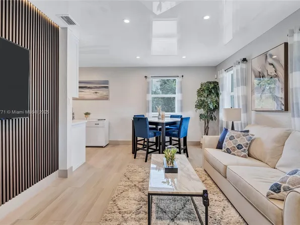 1390 NE 150th St, Miami, FL 33161