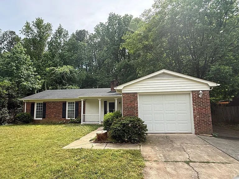 6341 Round Hill Rd — Photo 16