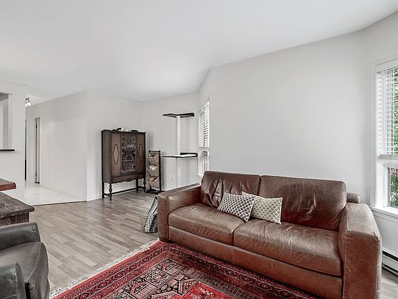 4th image of 555 W 14th Ave #214