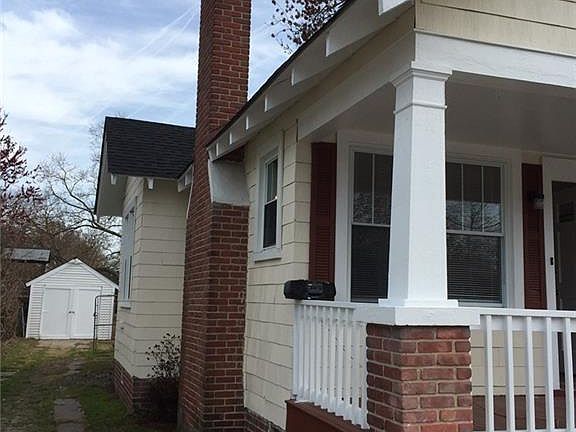 2nd image of 44 W Sherwood Ave