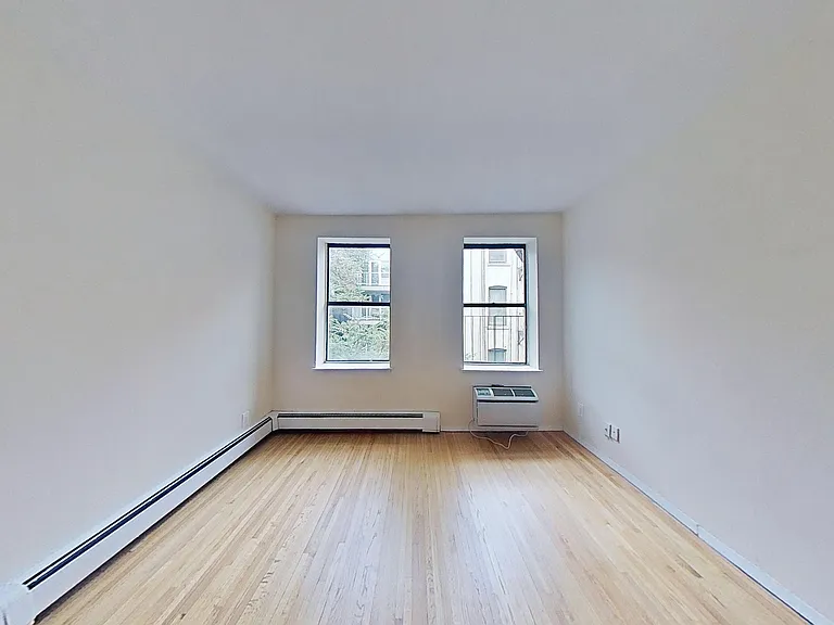 365 W 52nd St #4F — Photo 5