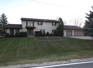 30W221 Meade Rd, West Chicago, IL 60185