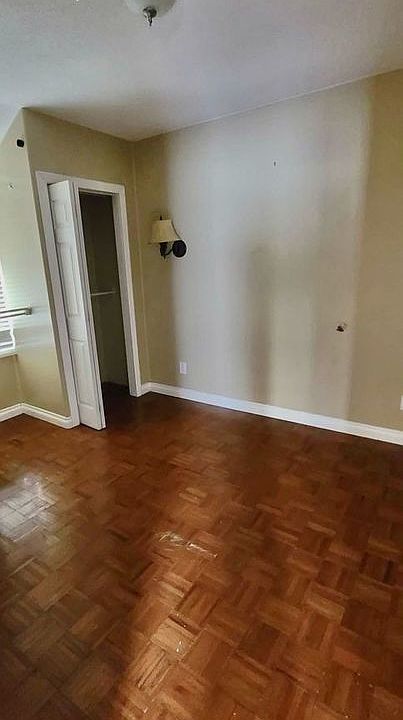 1st image of 923 Louis Ave