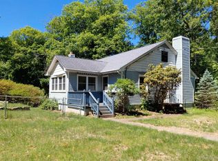 27 Hillside Dr, Cortlandt Manor, NY 10567