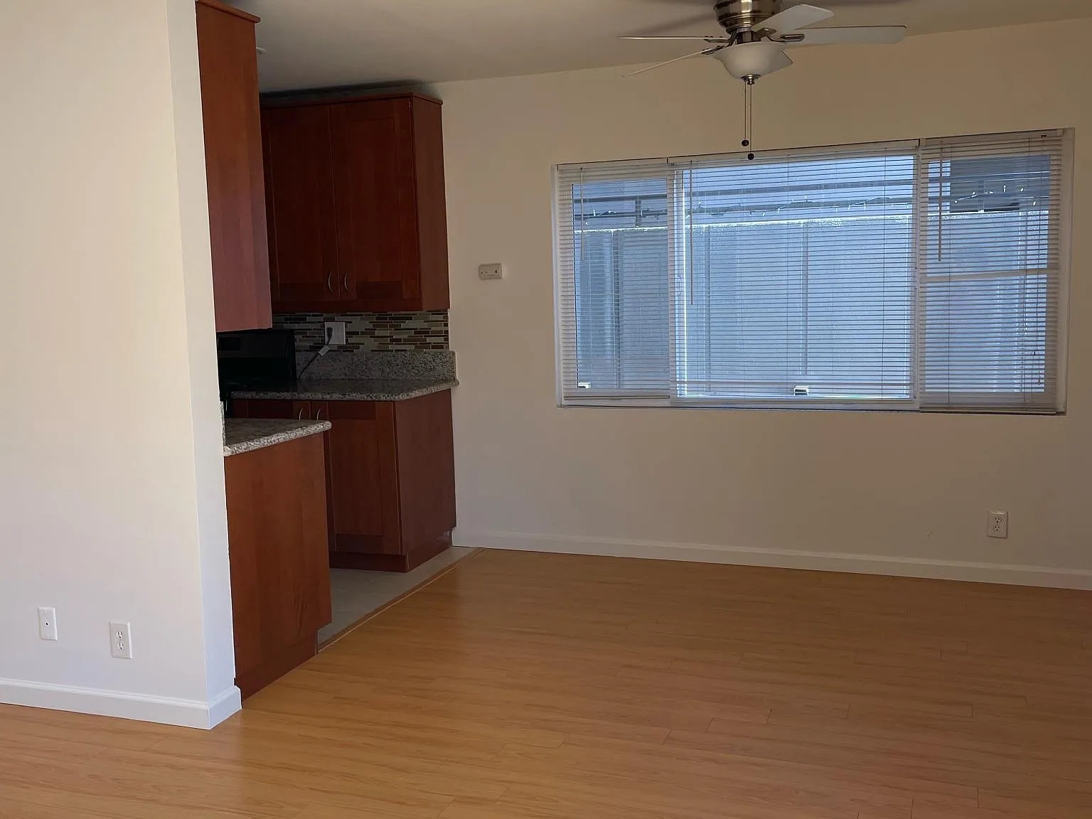 2 bed, 870 sqft, $3,000 — Photo 1