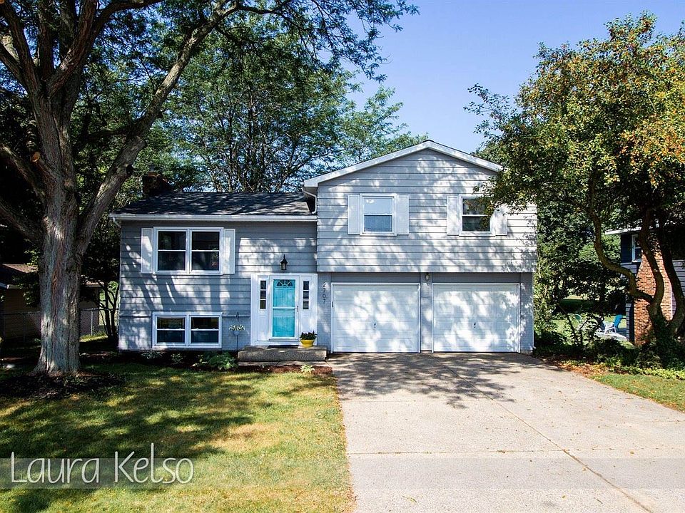 1st image of 2707 Johnathan Ave NE