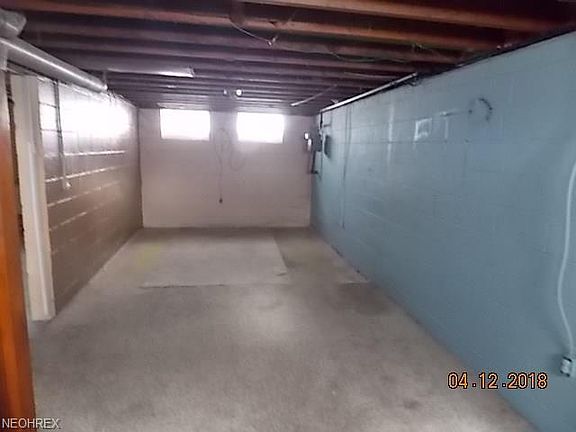 3rd image of 13323 Oak Park Blvd