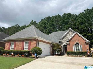 229 Paradise Lake Dr, Hoover, AL 35244