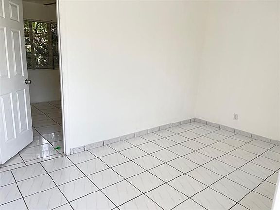 4th image of 35 Sidonia Ave APT D