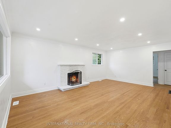 3rd image of 1213 Erindale Dr