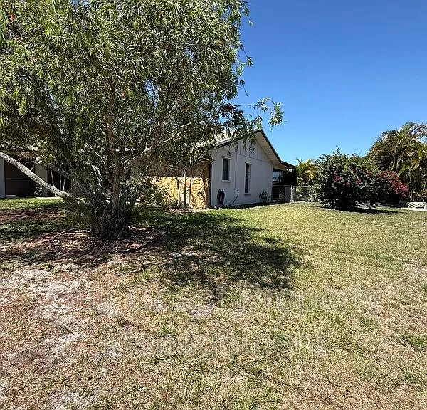 3185 Clifford St — Photo 4