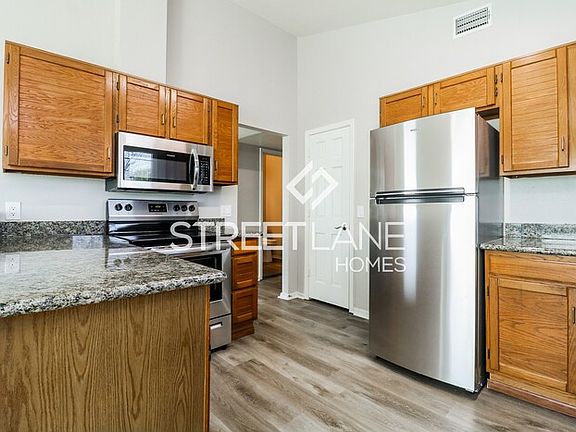 5th image of 13031 N 75th Dr