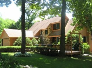 W4257 Crescent Dr, Lake Geneva, WI 53147