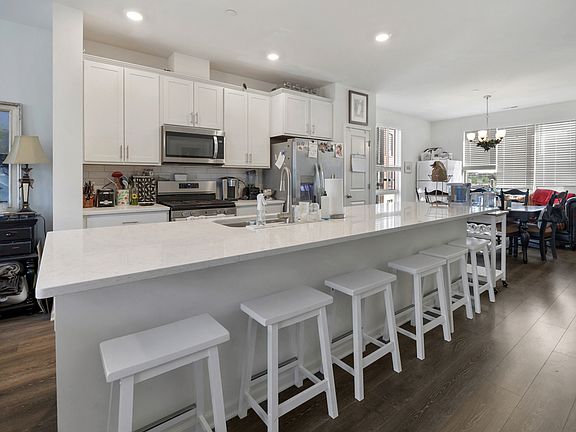 2nd image of 1308 Catalina Ct