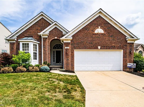 7715 Woodstar Ln #67, Concord Township, OH 44077