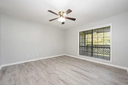5828 Harris Grove Ln — Photo 6
