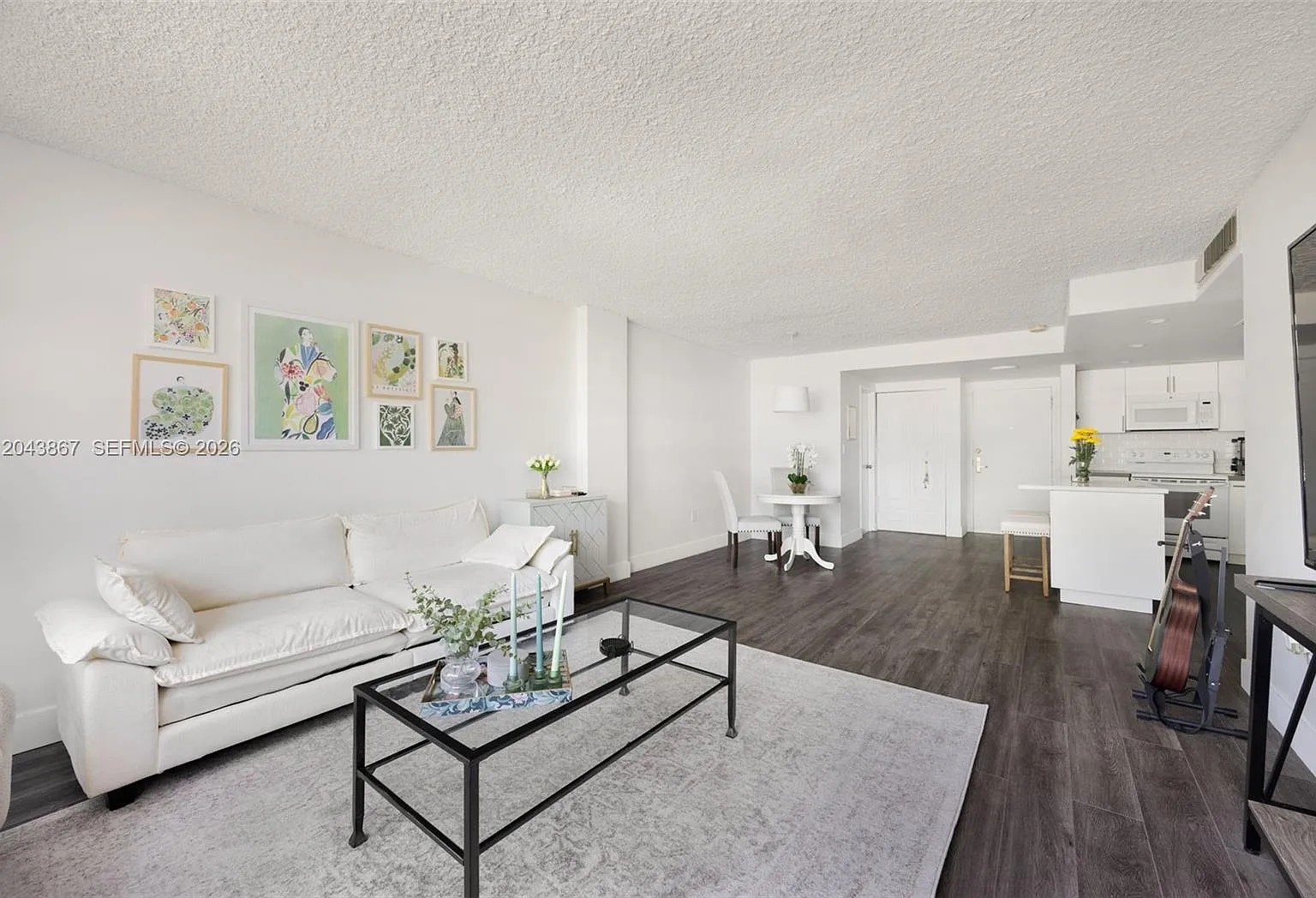 Brickell Biscayne Condo — Photo 2