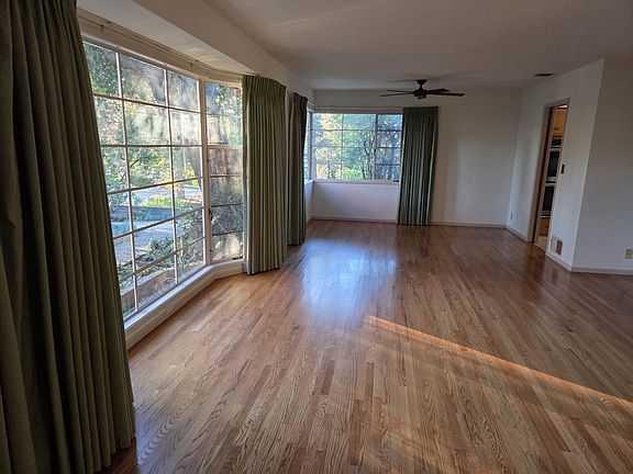 4th image of 451 N Sunnyside Ave