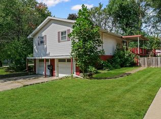 1230 Searle Dr, Normal, IL 61761