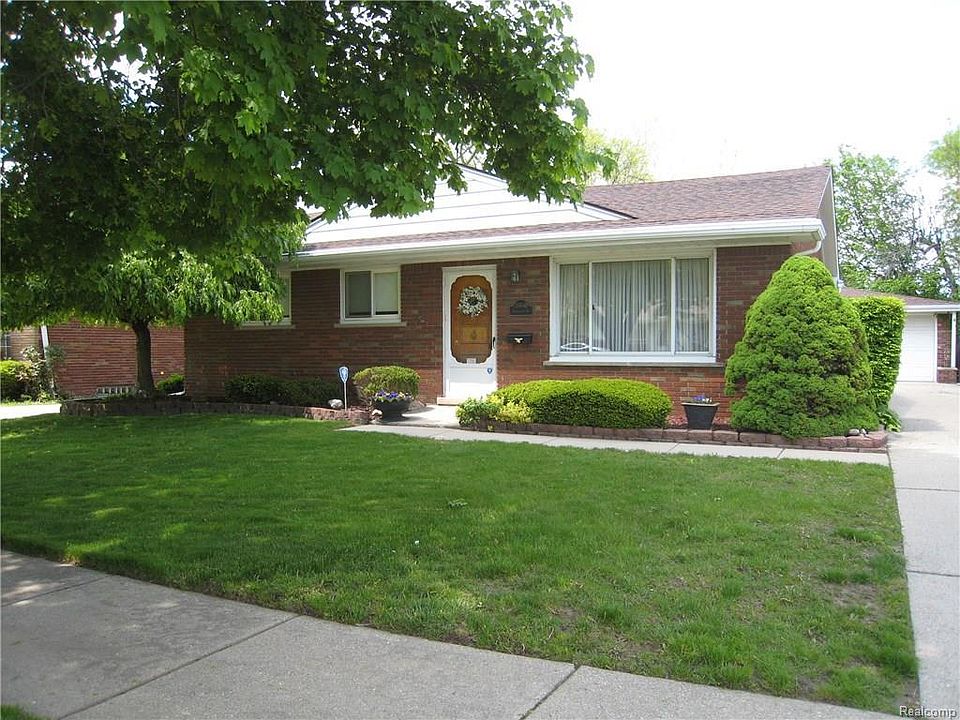 1st image of 20848 Brooklawn Dr