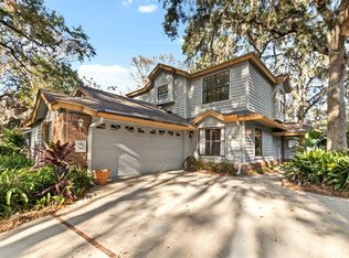 32 Bay Tree Ct E, Saint Simons Island, GA 31522