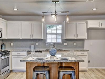 2300 West St, Taylor, TX, 76574