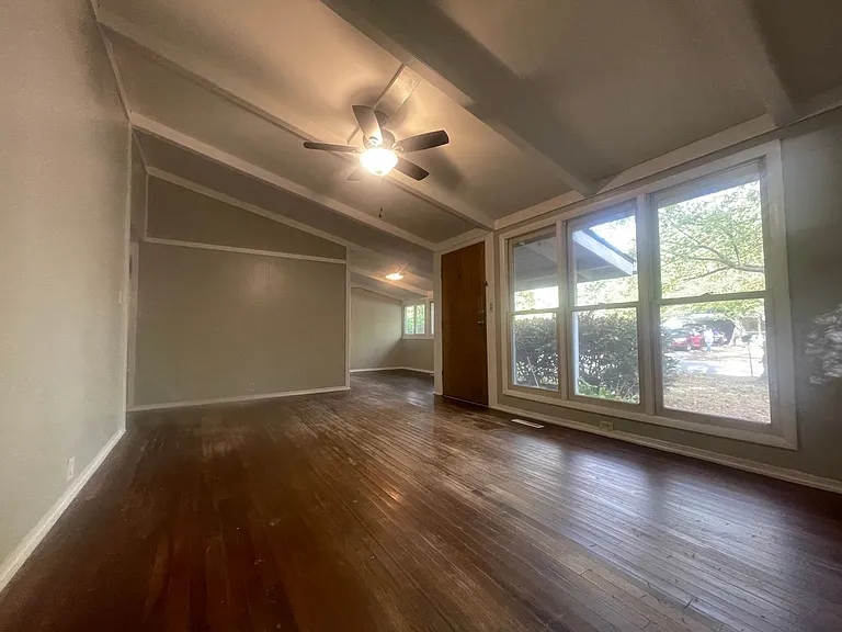 212 S Emerald Ln — Photo 5