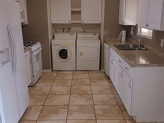 5th image of 67140 Desert View Ave