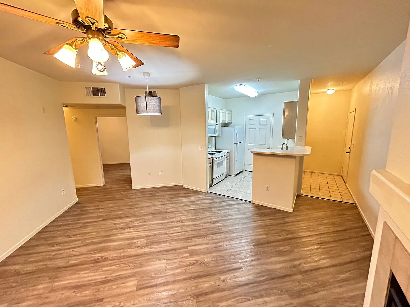 Charming 2 Bedroom, 2 Bath, Gated Condo nestled in the beautiful Southwest area close to Durango ... — Photo 2