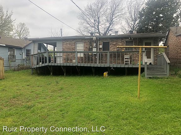 4th image of 3020 N Elm St