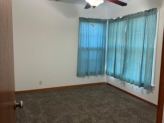 4th image of 3203 42nd St