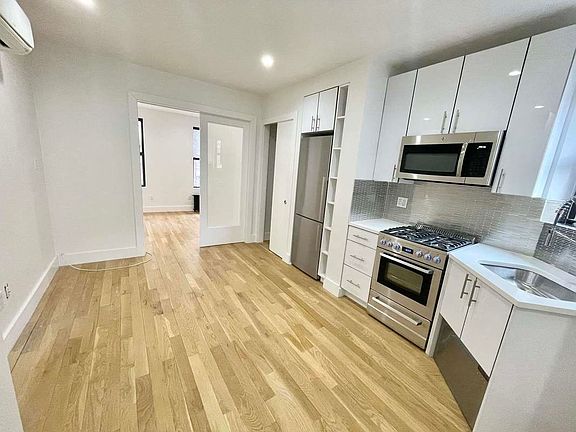 2nd image of 211 Madison St #13C