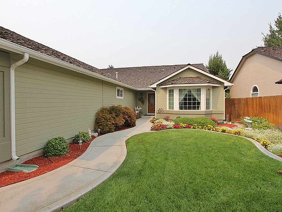 2nd image of 8068 W Grassland Ct