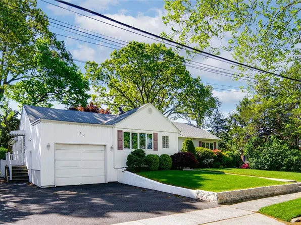 14 Beech Court, Malverne, NY 11565