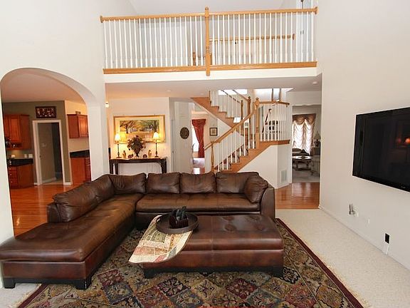 5th image of 2307 Johnsburg Ct