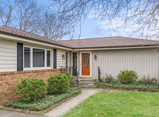 5752 Wheelock Rd, Fort Wayne, IN 46835