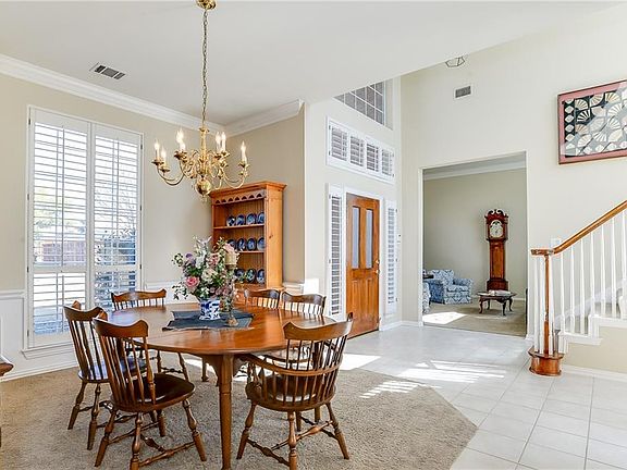 4th image of 3612 Tidewater Dr