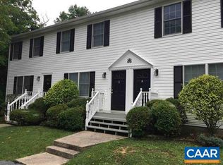 1388 5th St APT C, Waynesboro, VA 22980