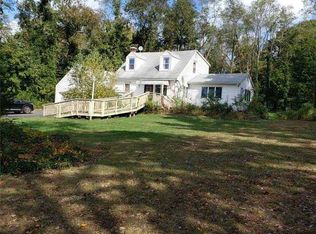 168 Pidgeon Hill Rd, Huntington Station, NY 11746
