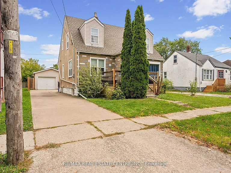 298 Wallace Ave S #MAIN AND UPPER — Photo 3